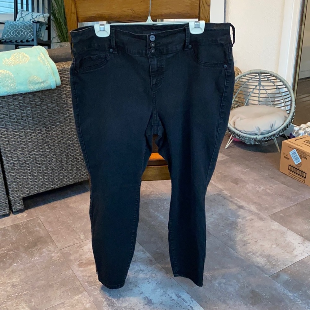 Black jeans, stretch denim